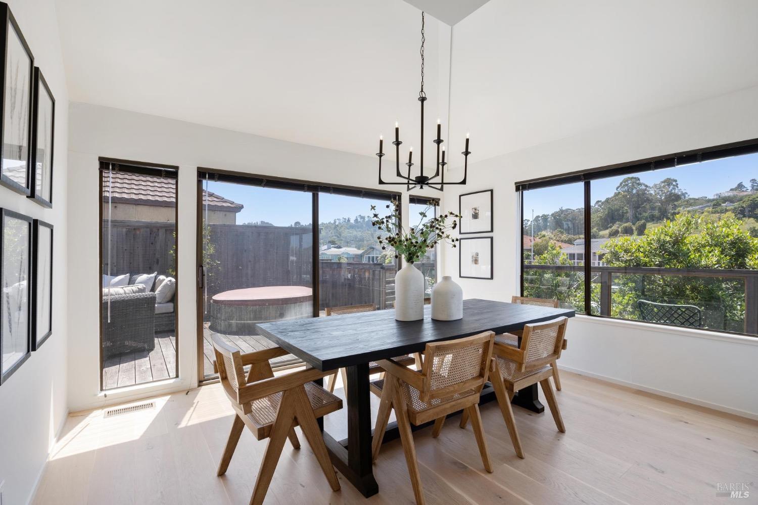 118 Saint Thomas Way