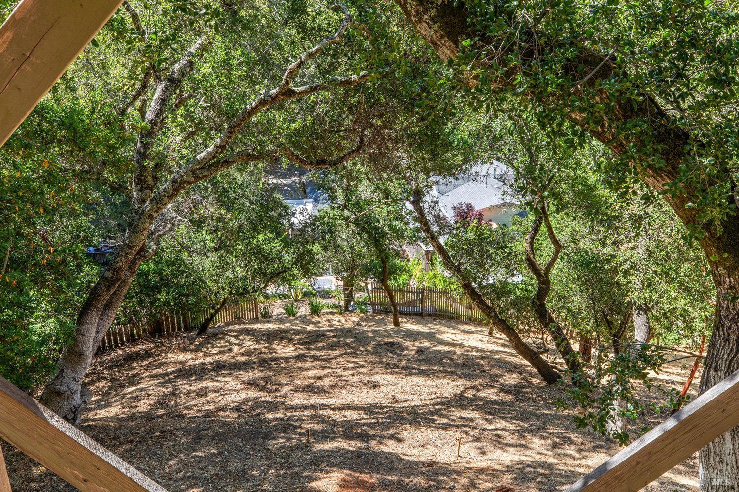 69 Pine Dr