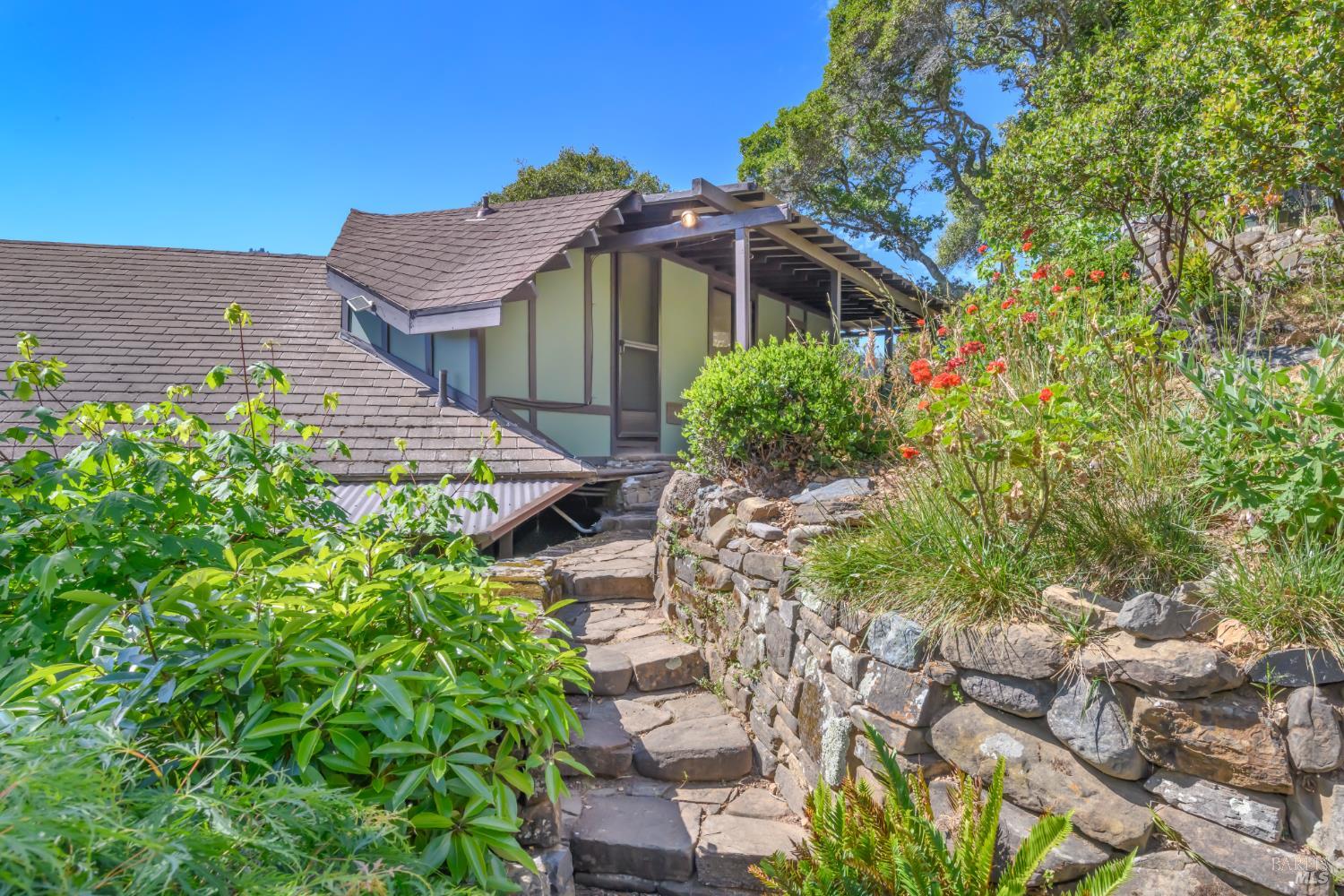 75 Lee Street
