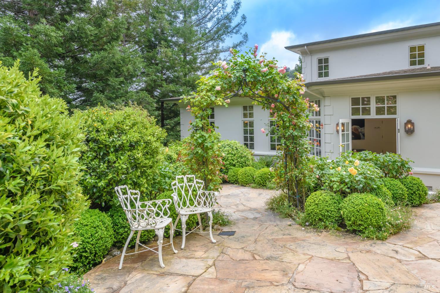 2 Woodland Place
