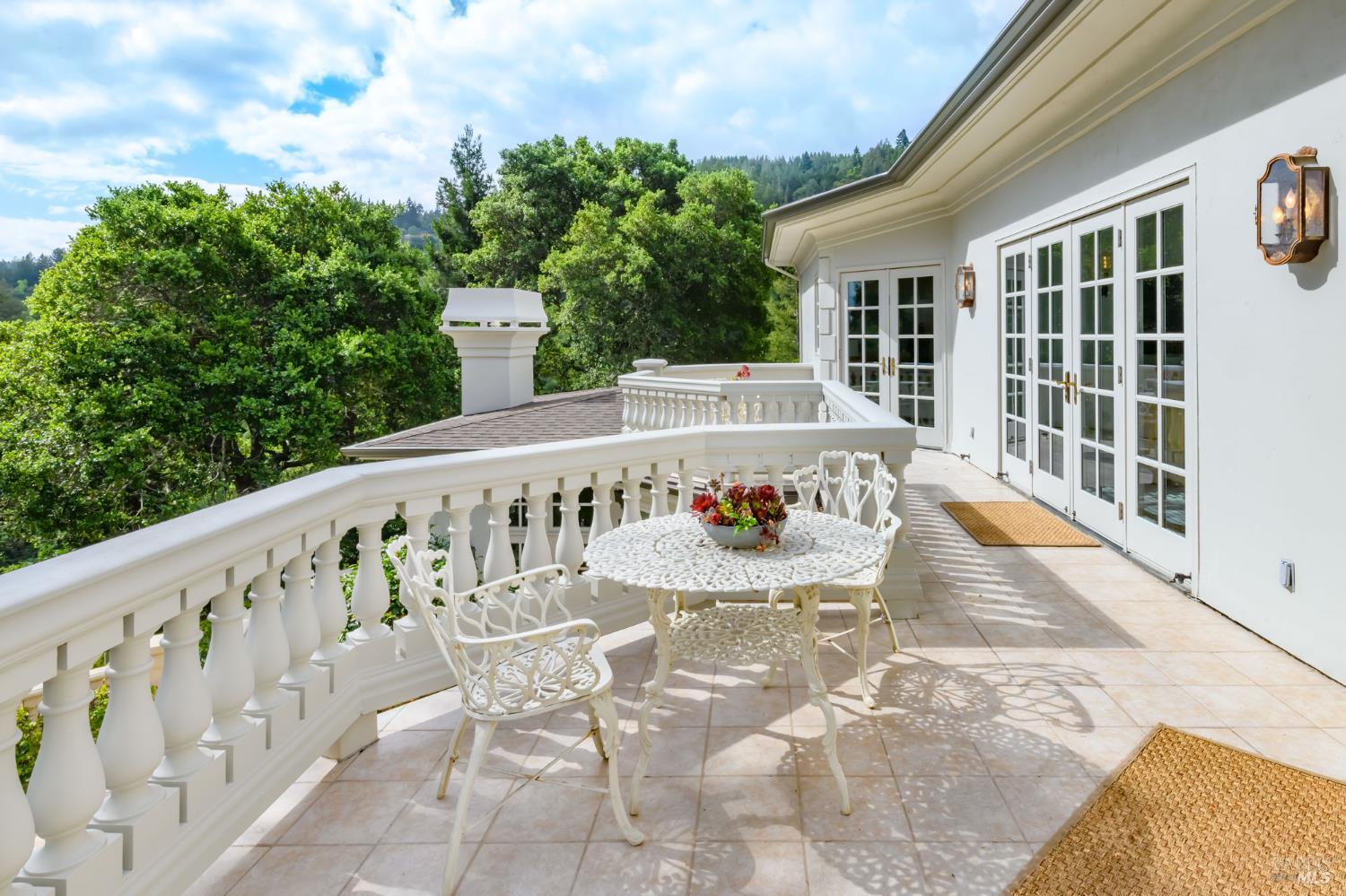 2 Woodland Place