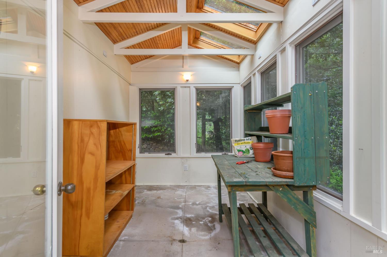 2 Woodland Place