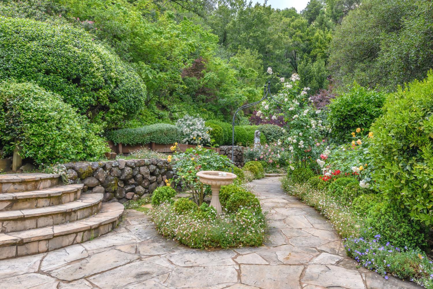 2 Woodland Place