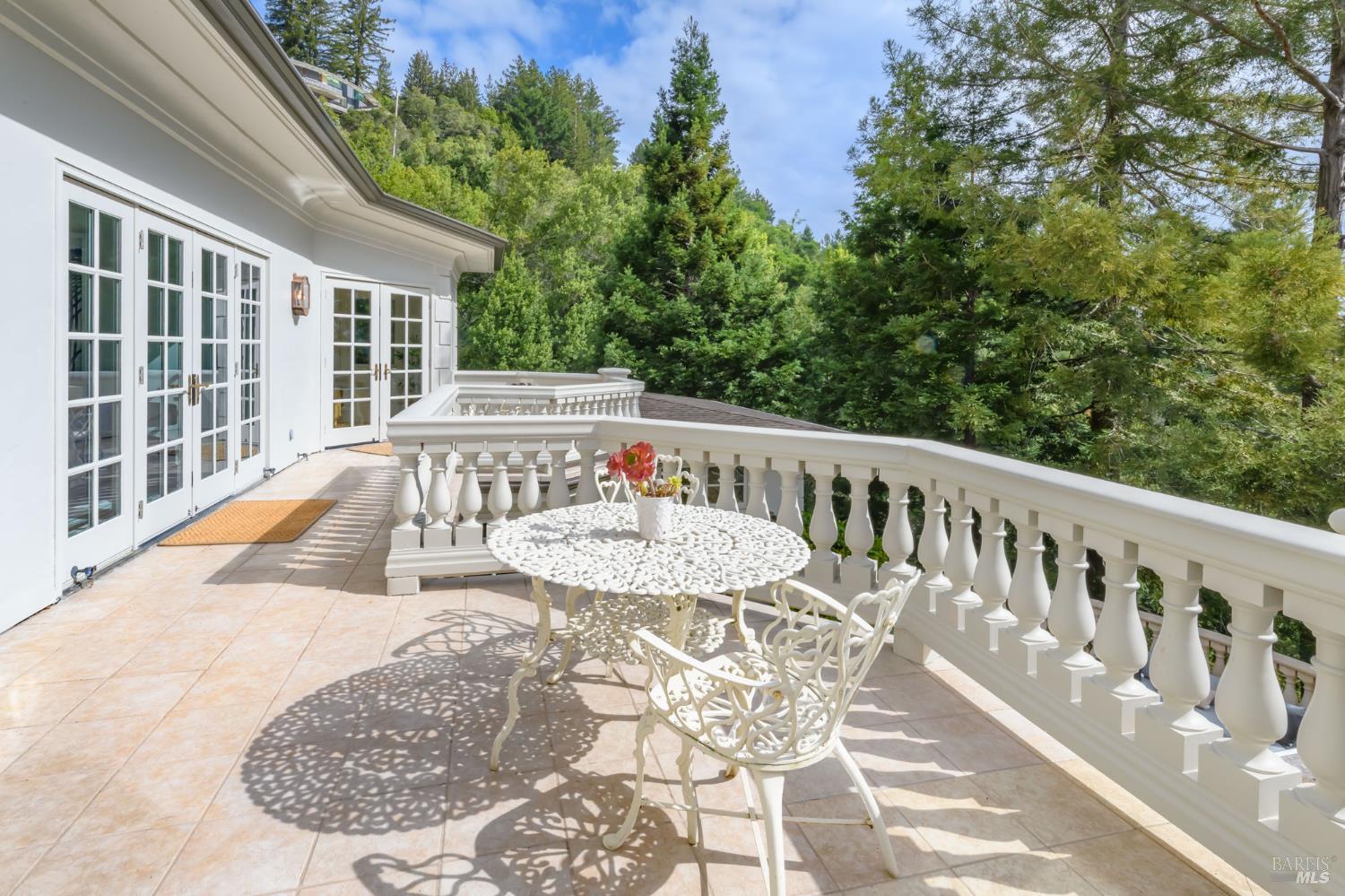 2 Woodland Place