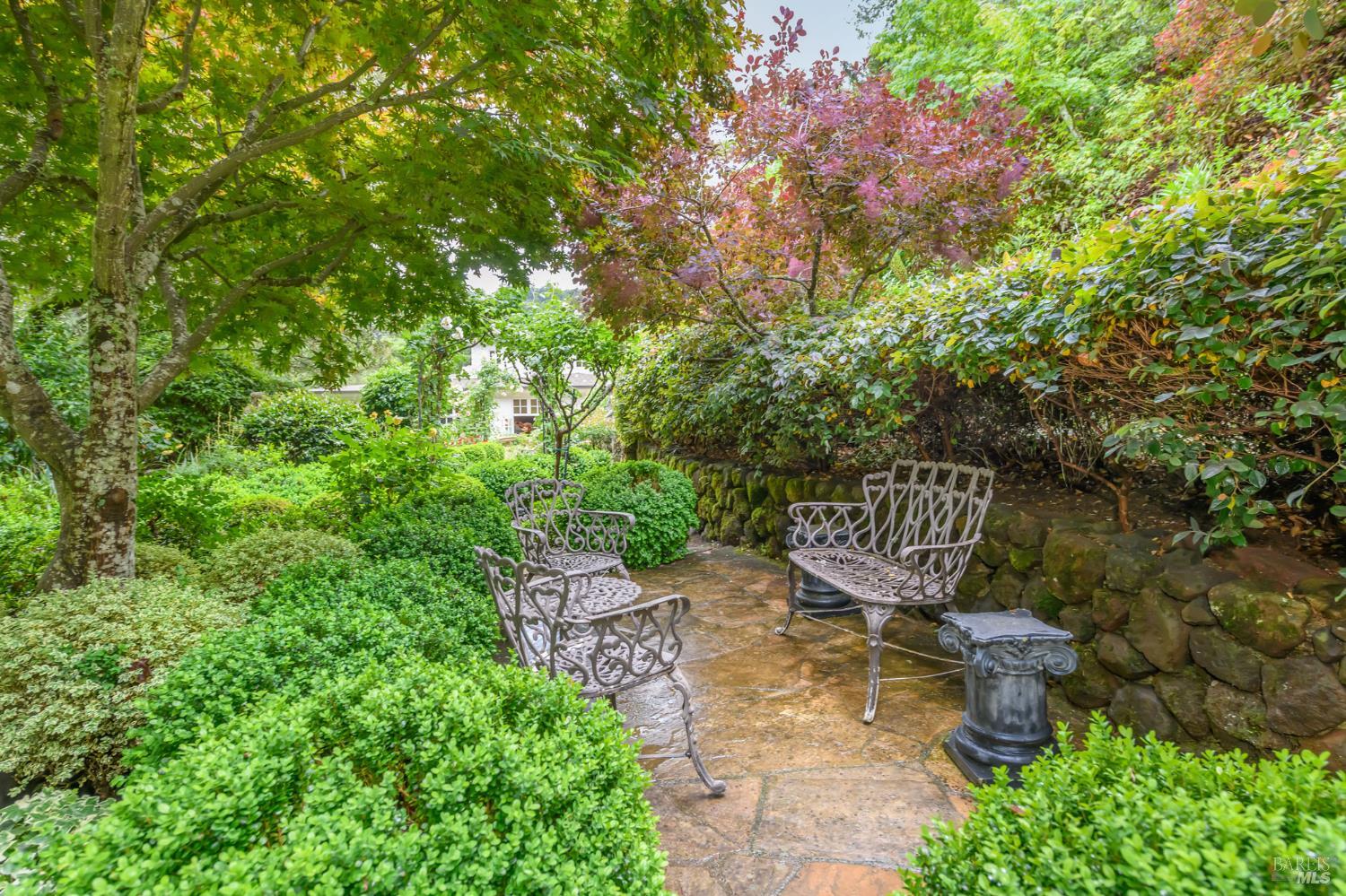 2 Woodland Place