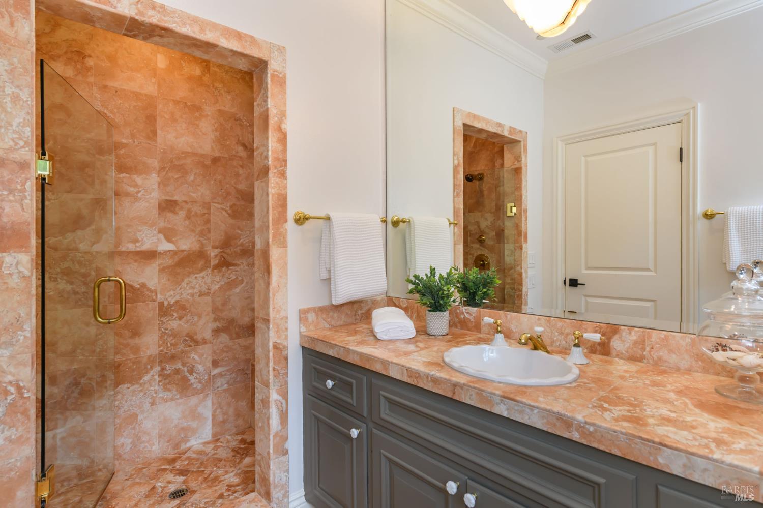 2 Woodland Place