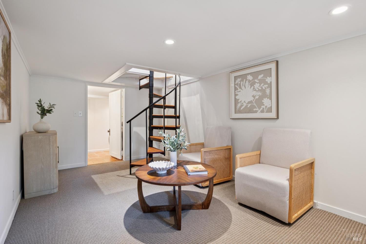 25 Allyn Avenue