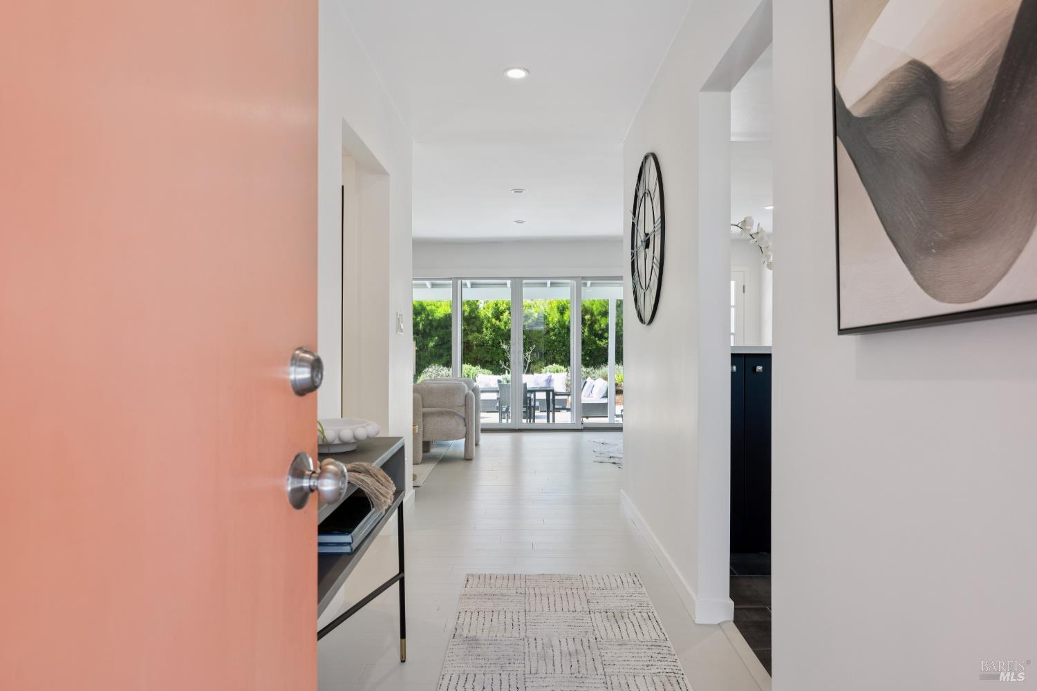 12 Echo Avenue