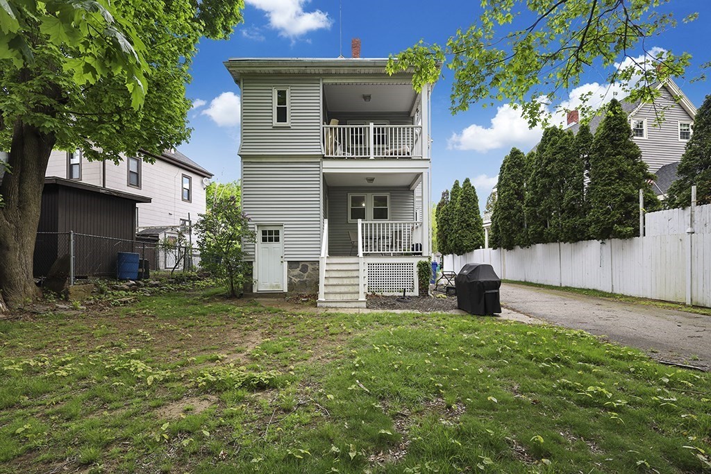 117 Crescent St