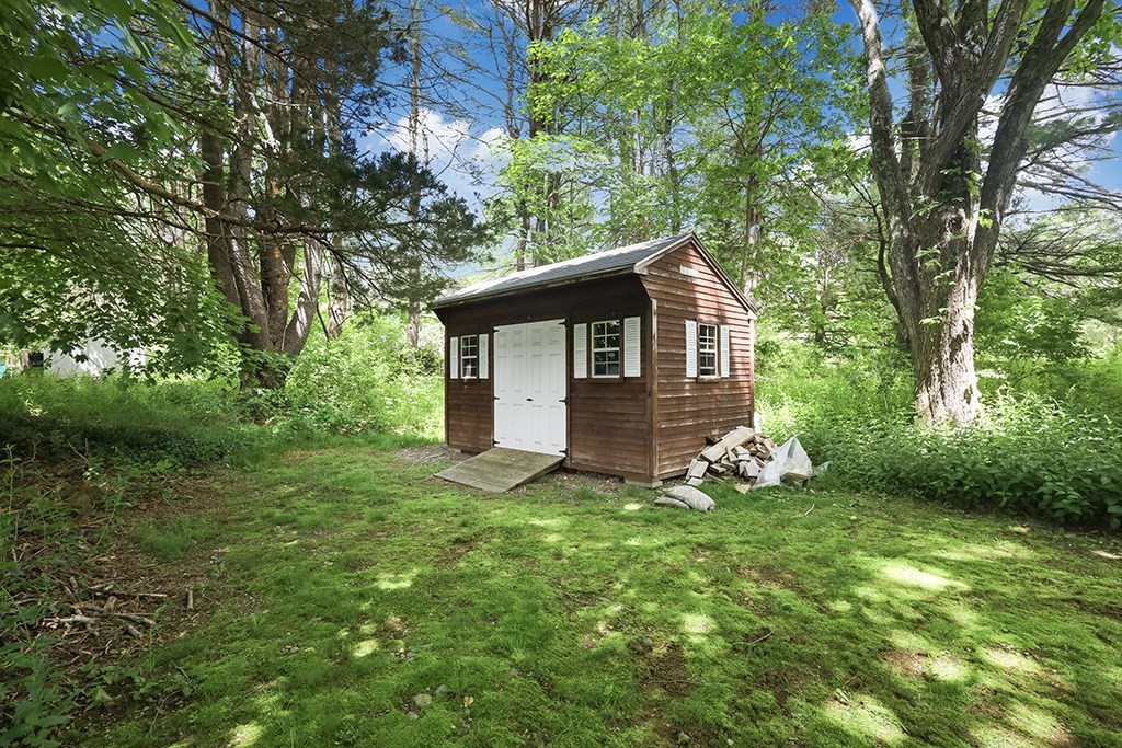 33 Saddle Ridge Rd
