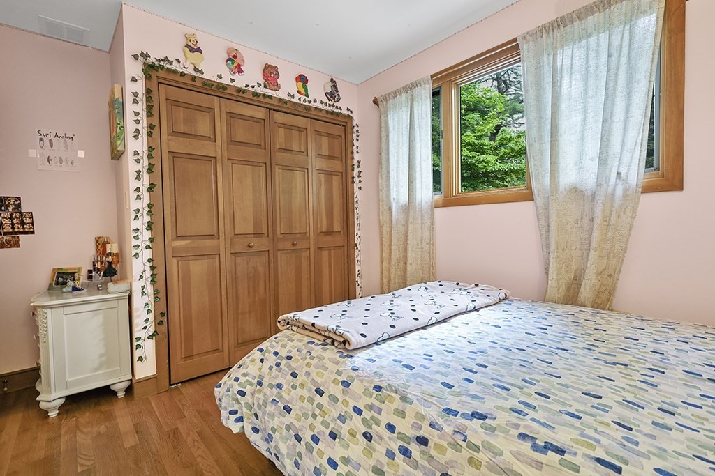 33 Saddle Ridge Rd