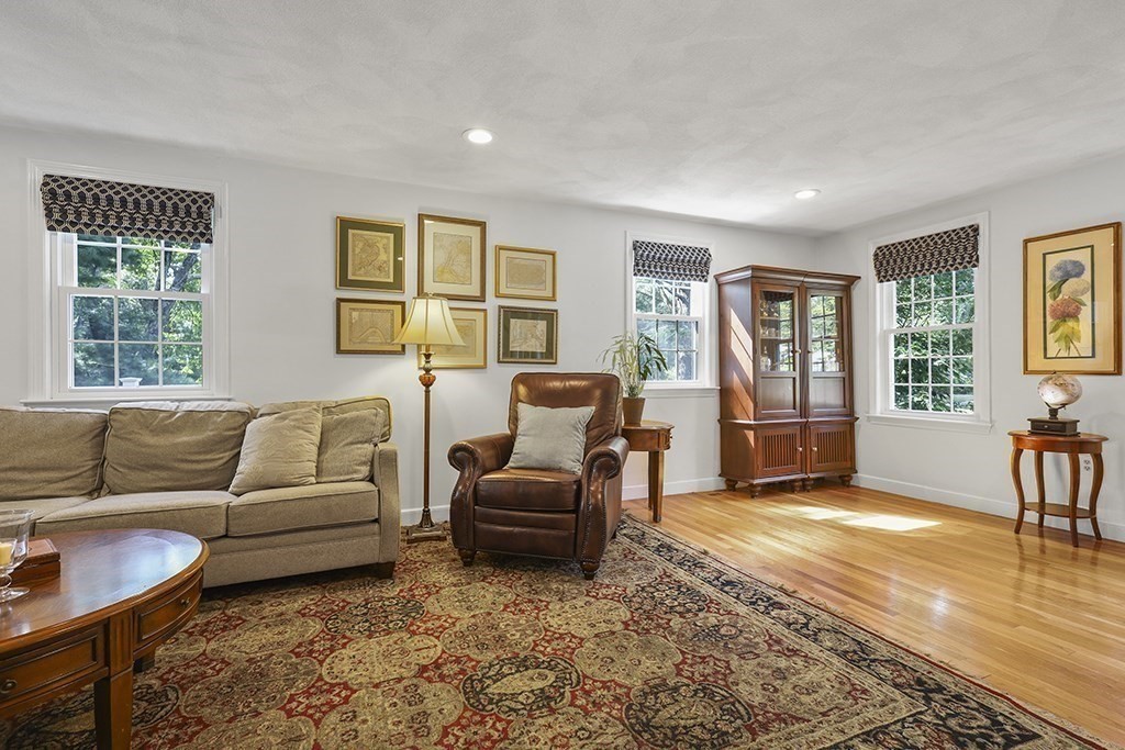 10 Cedar Lane