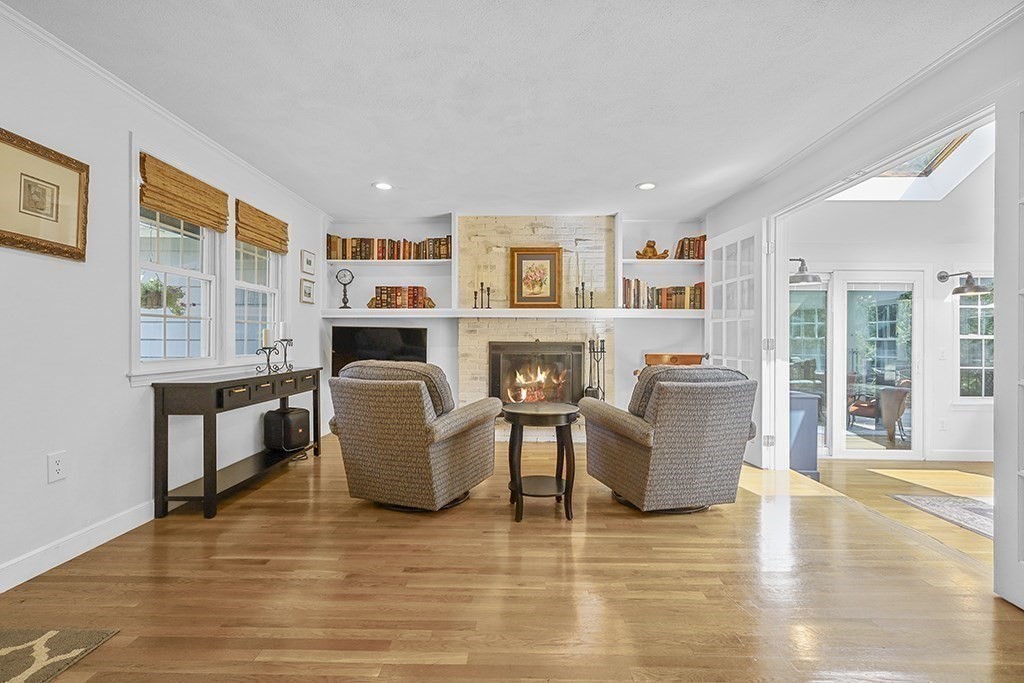 10 Cedar Lane