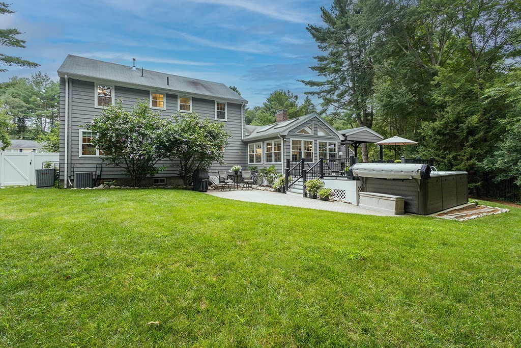 10 Cedar Lane
