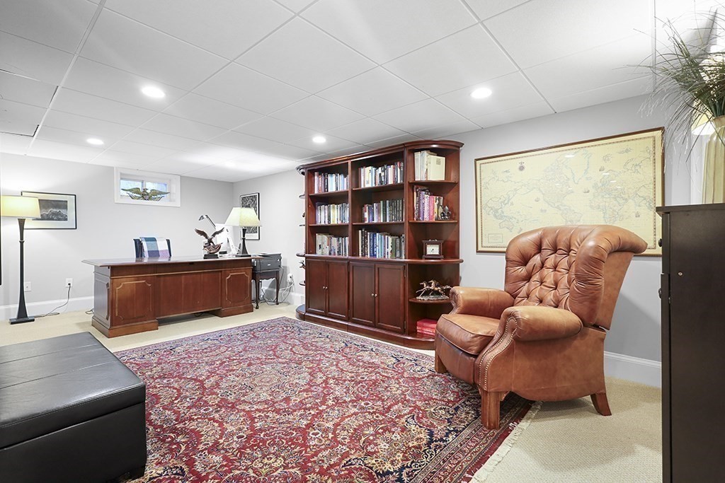 10 Cedar Lane