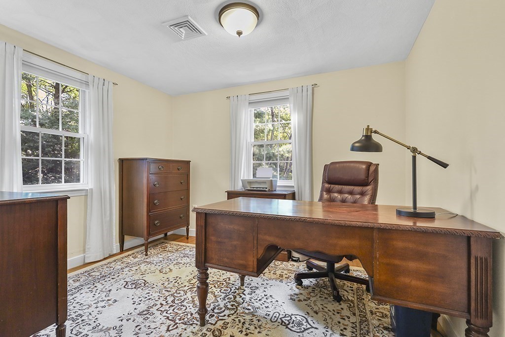 10 Cedar Lane