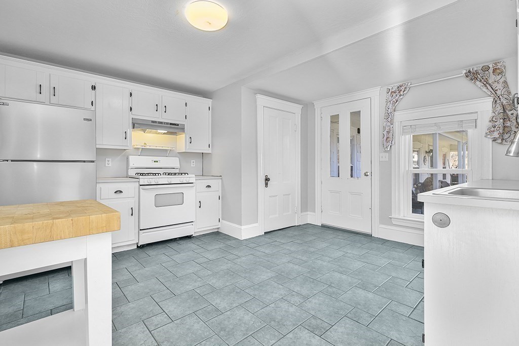70 Pleasant St # 1
