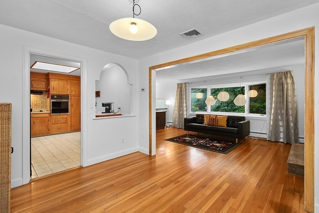 10 Hillcrest Road