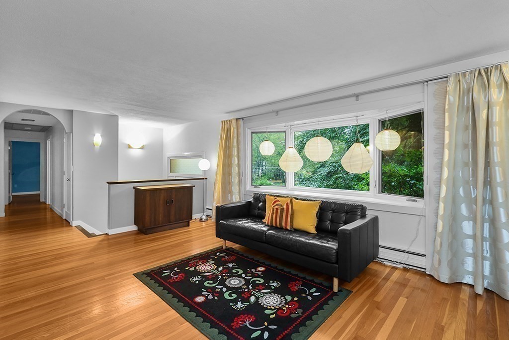 10 Hillcrest Road