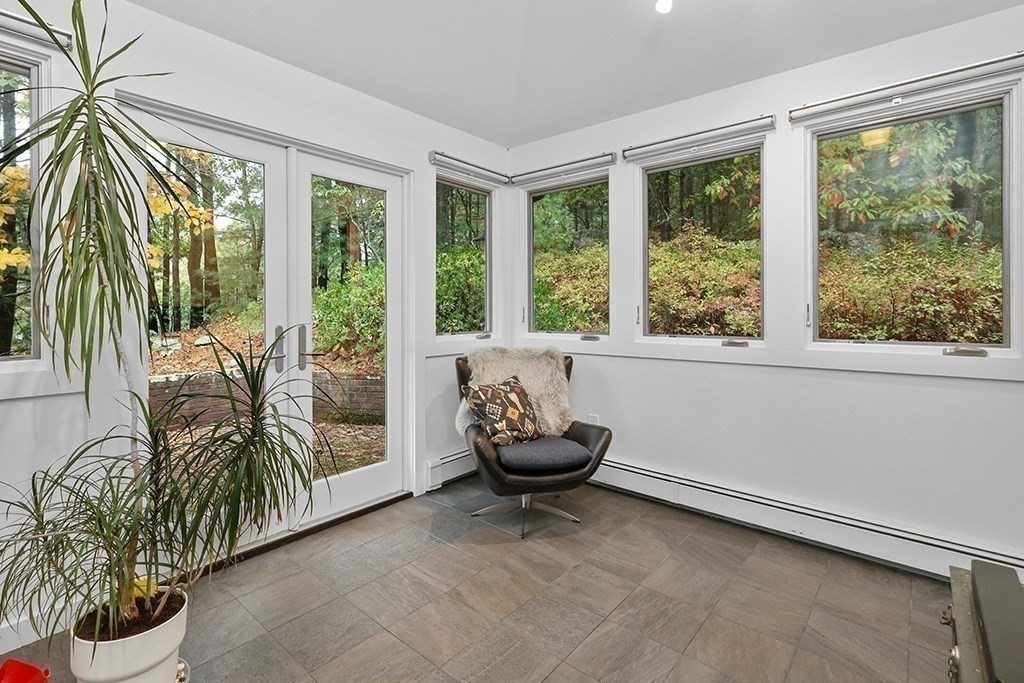 10 Hillcrest Road