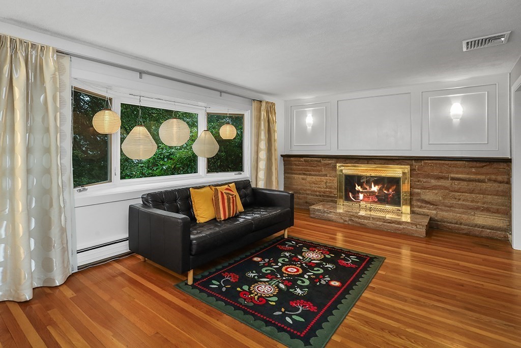 10 Hillcrest Road
