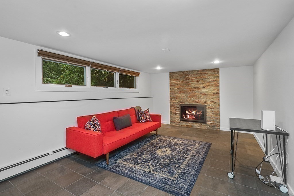 10 Hillcrest Road