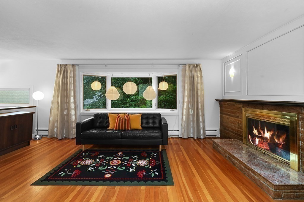 10 Hillcrest Road