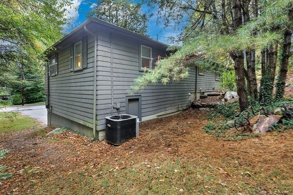 10 Hillcrest Road