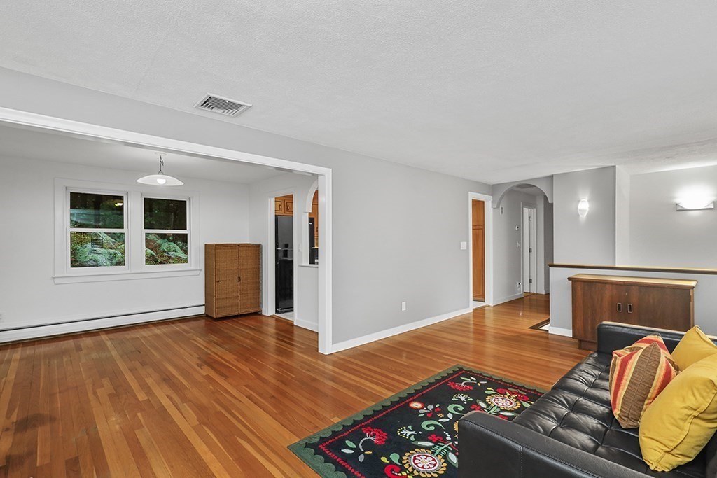 10 Hillcrest Road