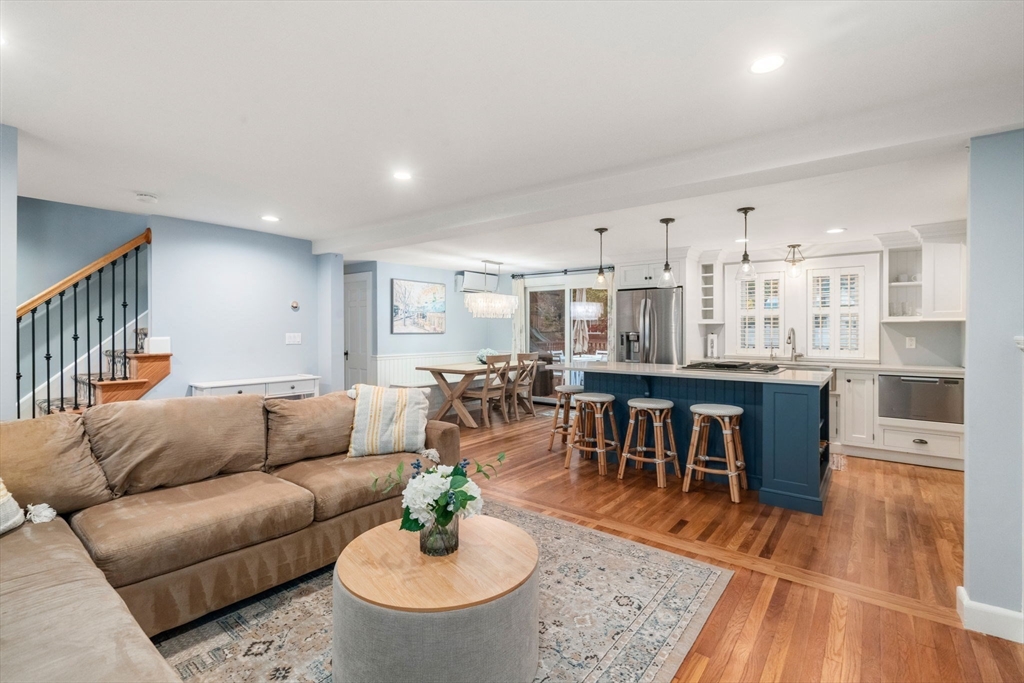 102 Parker St