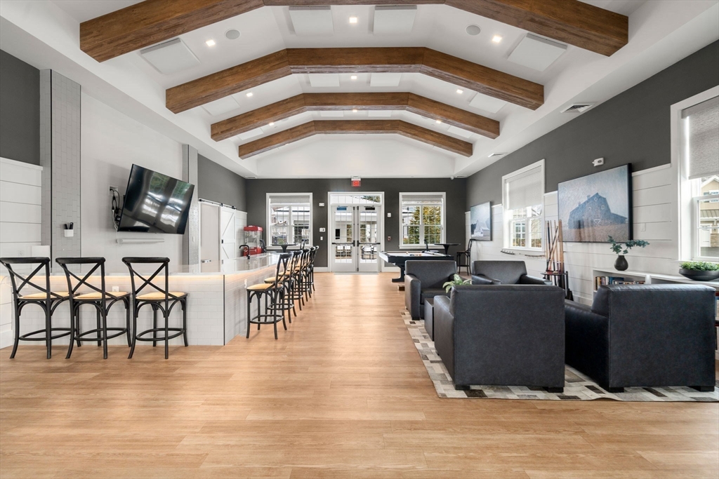 8 Glen Ellen Blvd # 8