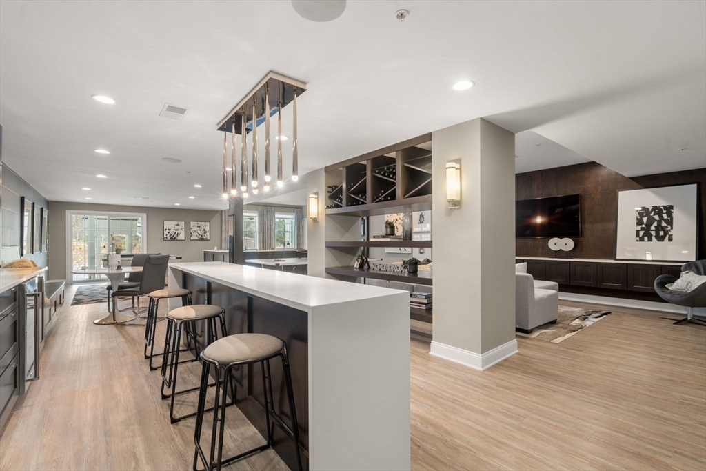 8 Glen Ellen Blvd # 8