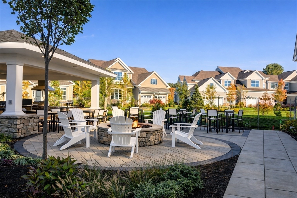 8 Glen Ellen Blvd # 8