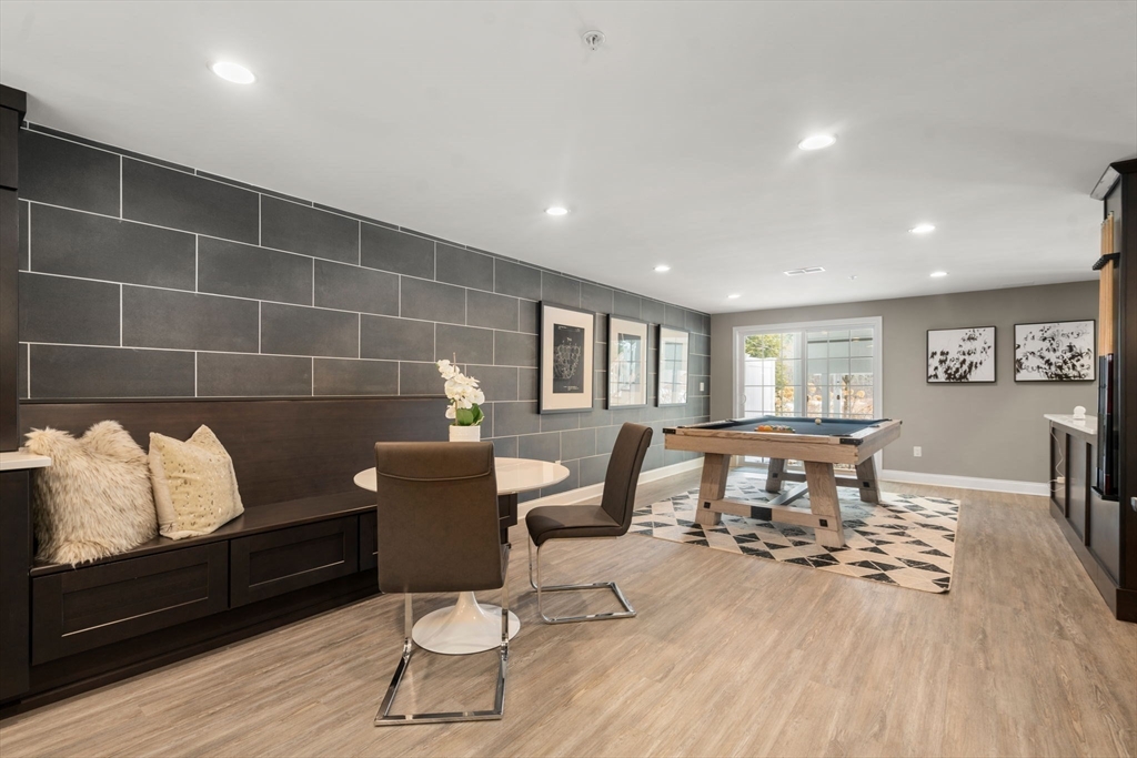 8 Glen Ellen Blvd # 8