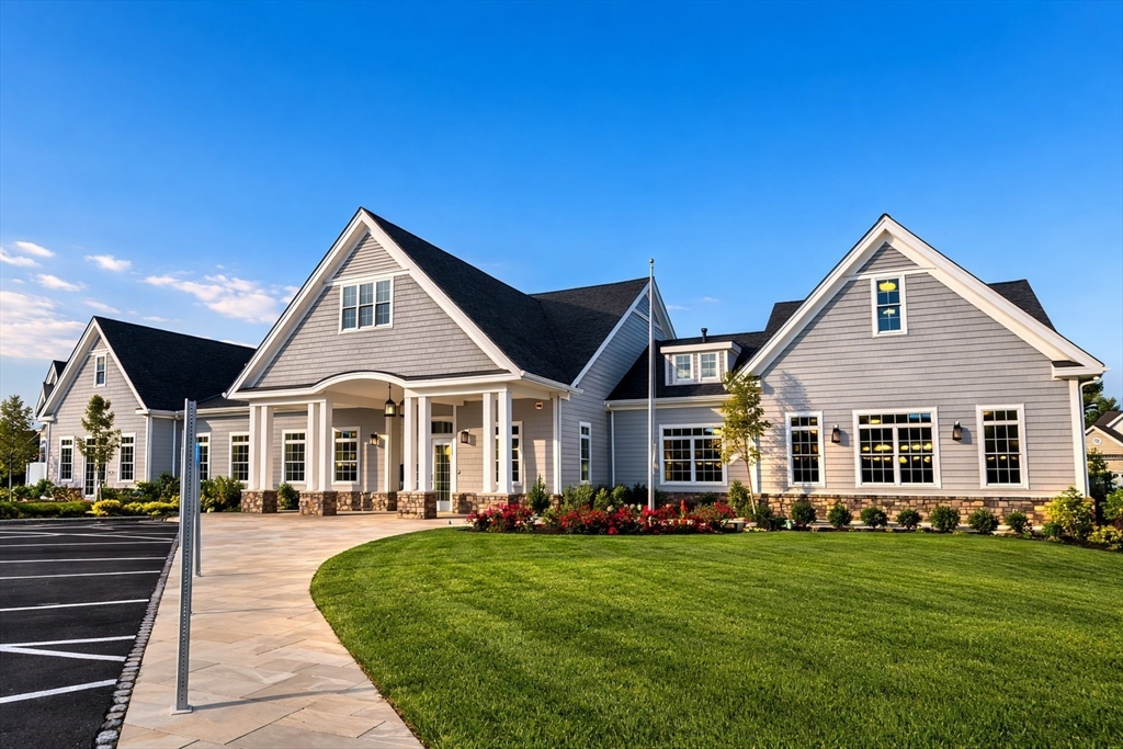 8 Glen Ellen Blvd # 8
