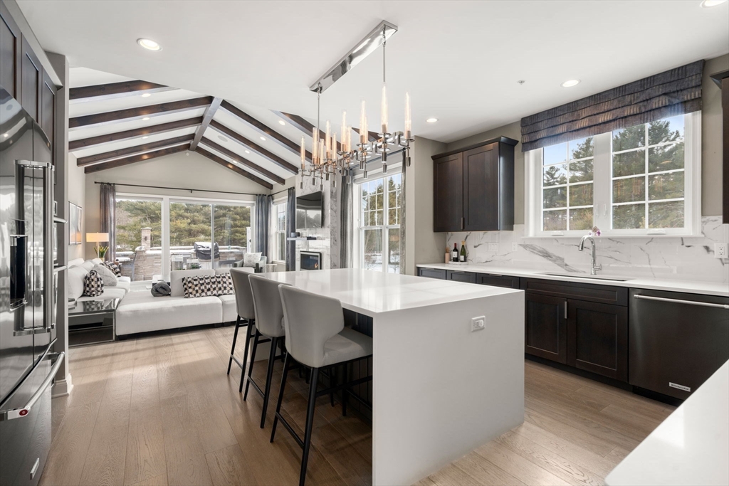 8 Glen Ellen Blvd # 8