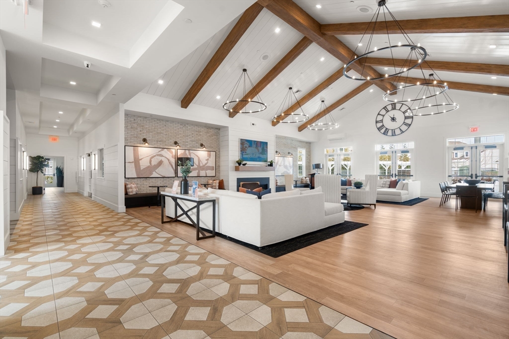 8 Glen Ellen Blvd # 8