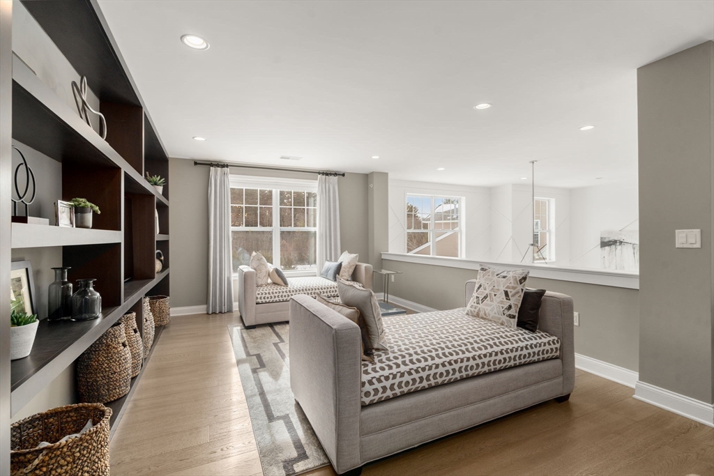 8 Glen Ellen Blvd # 8