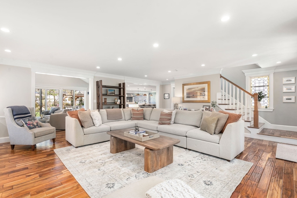 6 Hale Place