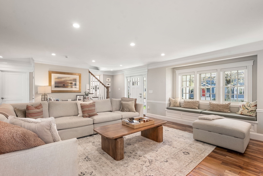 6 Hale Place