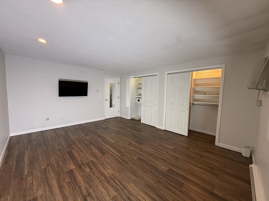 89 Pleasant St # D11