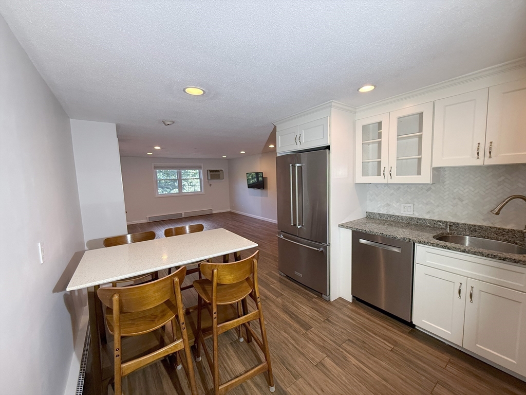 89 Pleasant St # D11