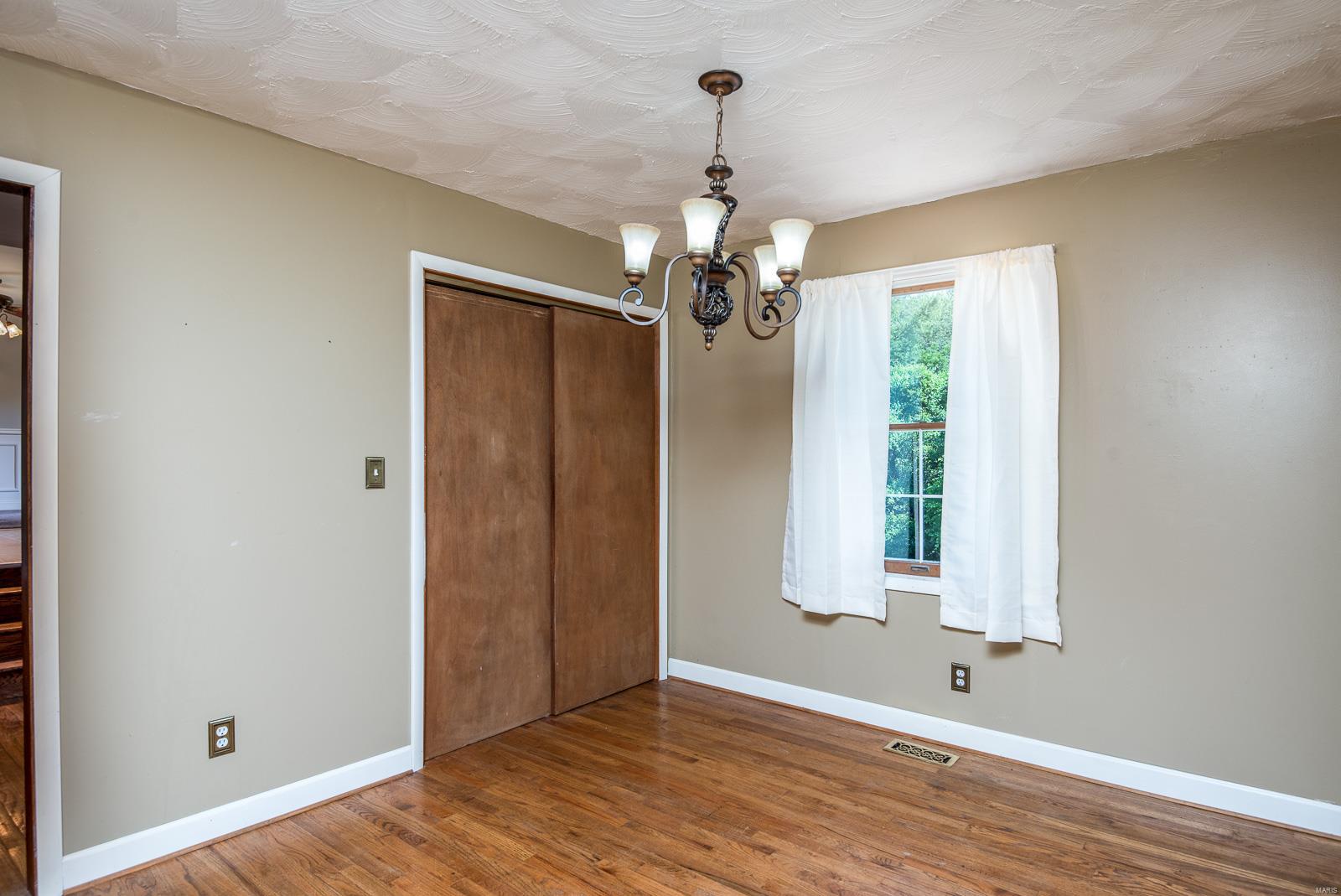 8439 Steelcrest
