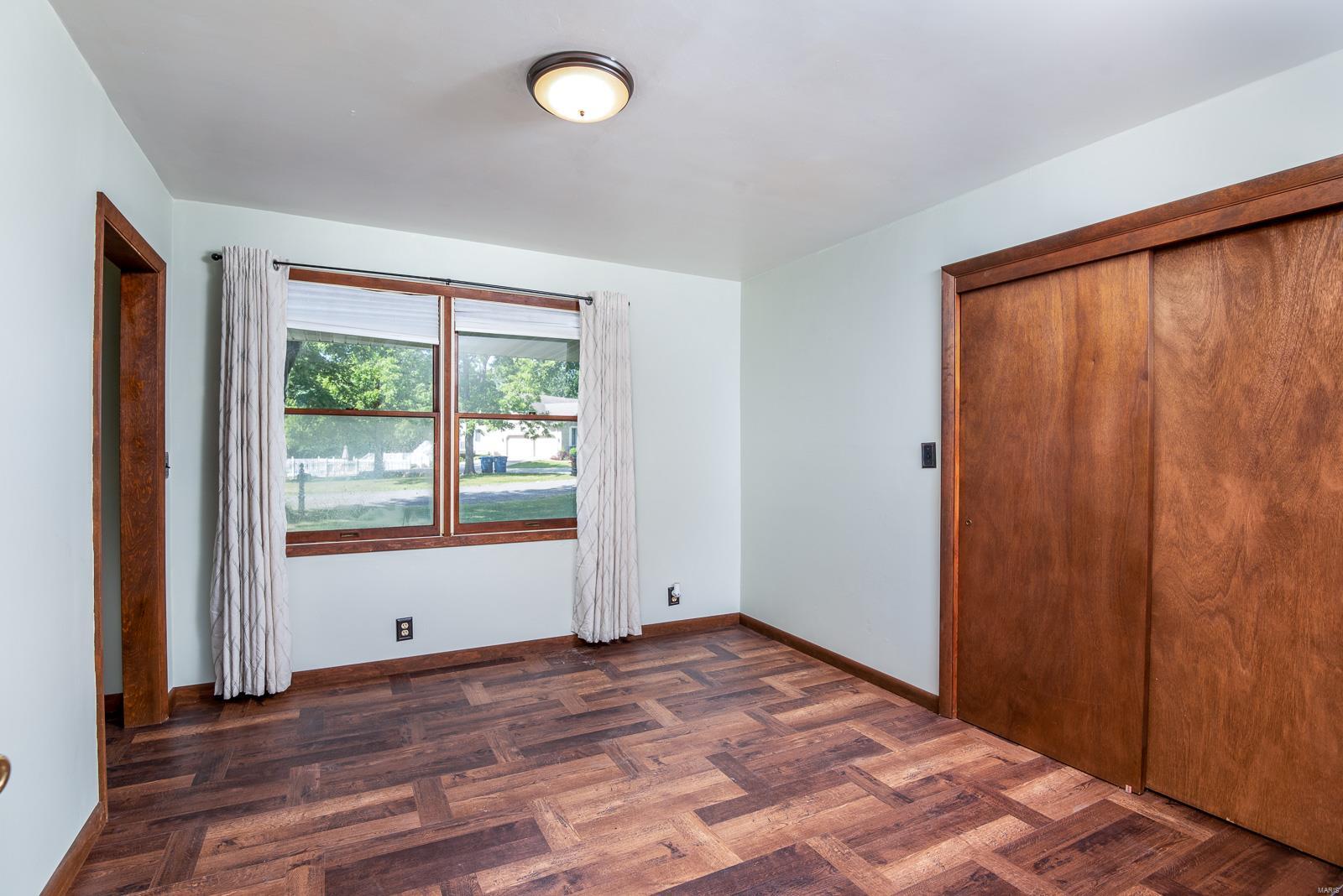 8439 Steelcrest