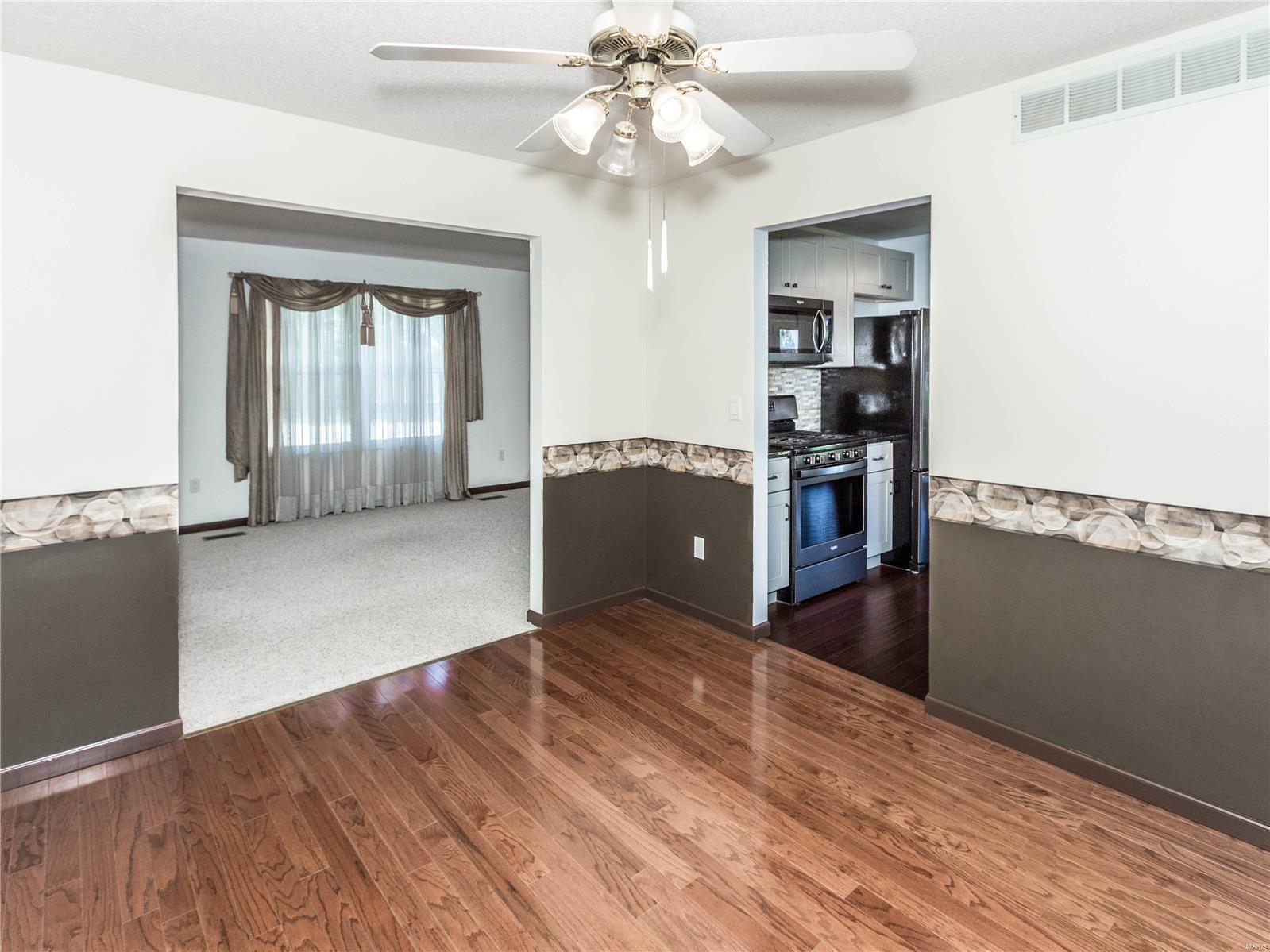 1635 Thunderbird Lane
