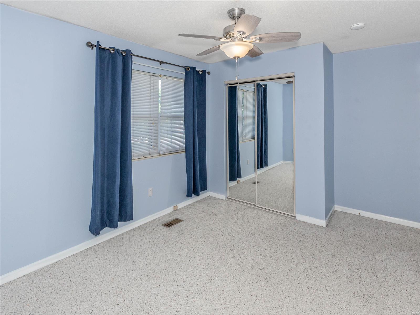1635 Thunderbird Lane