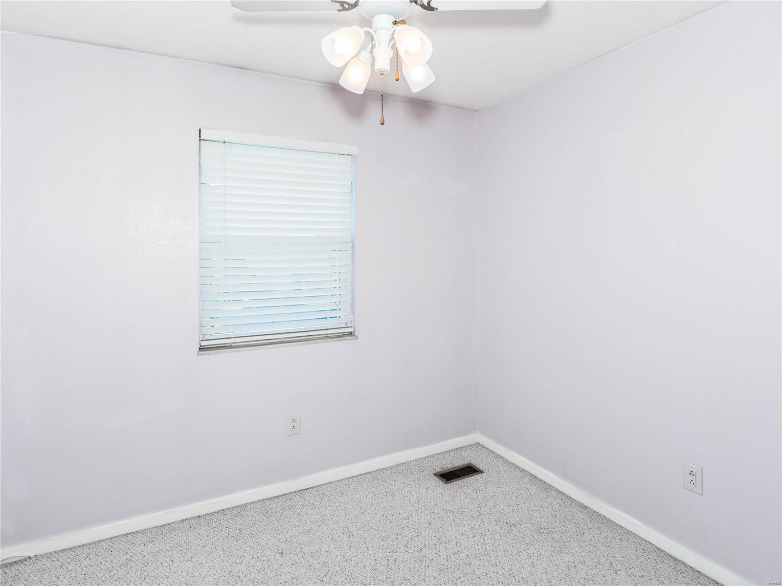 1635 Thunderbird Lane