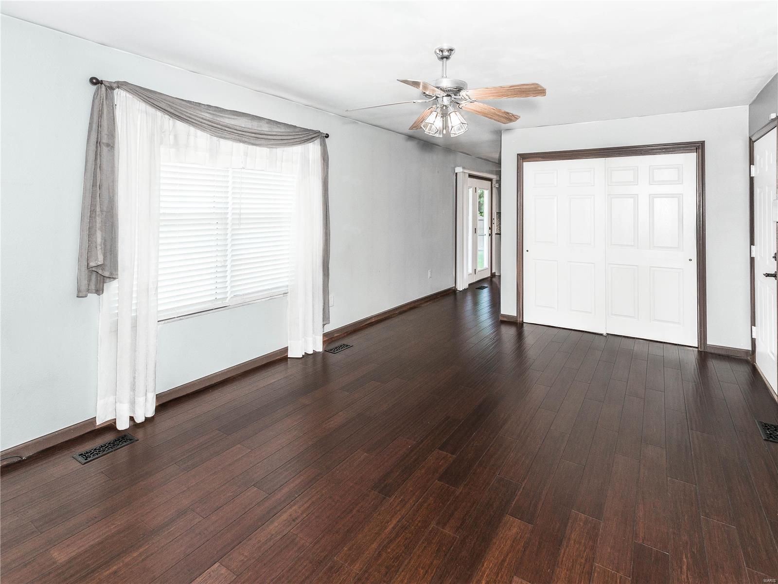 1635 Thunderbird Lane