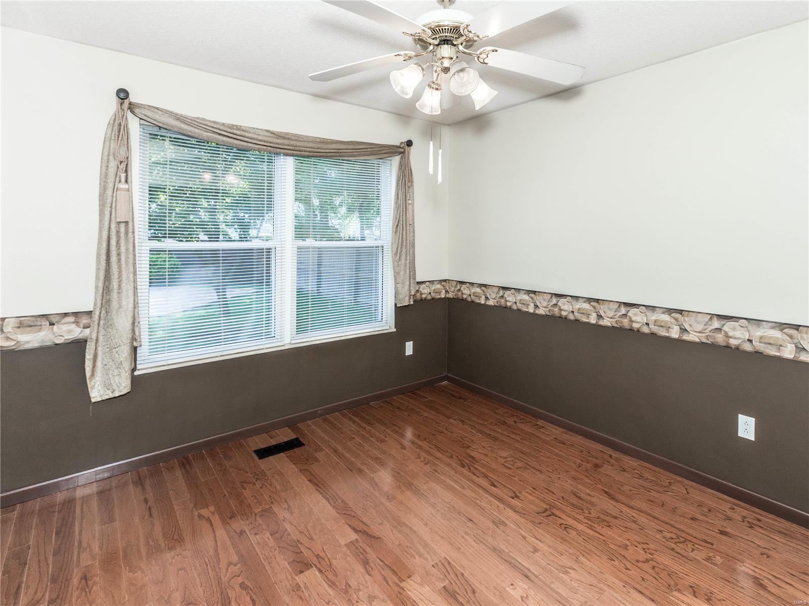 1635 Thunderbird Lane