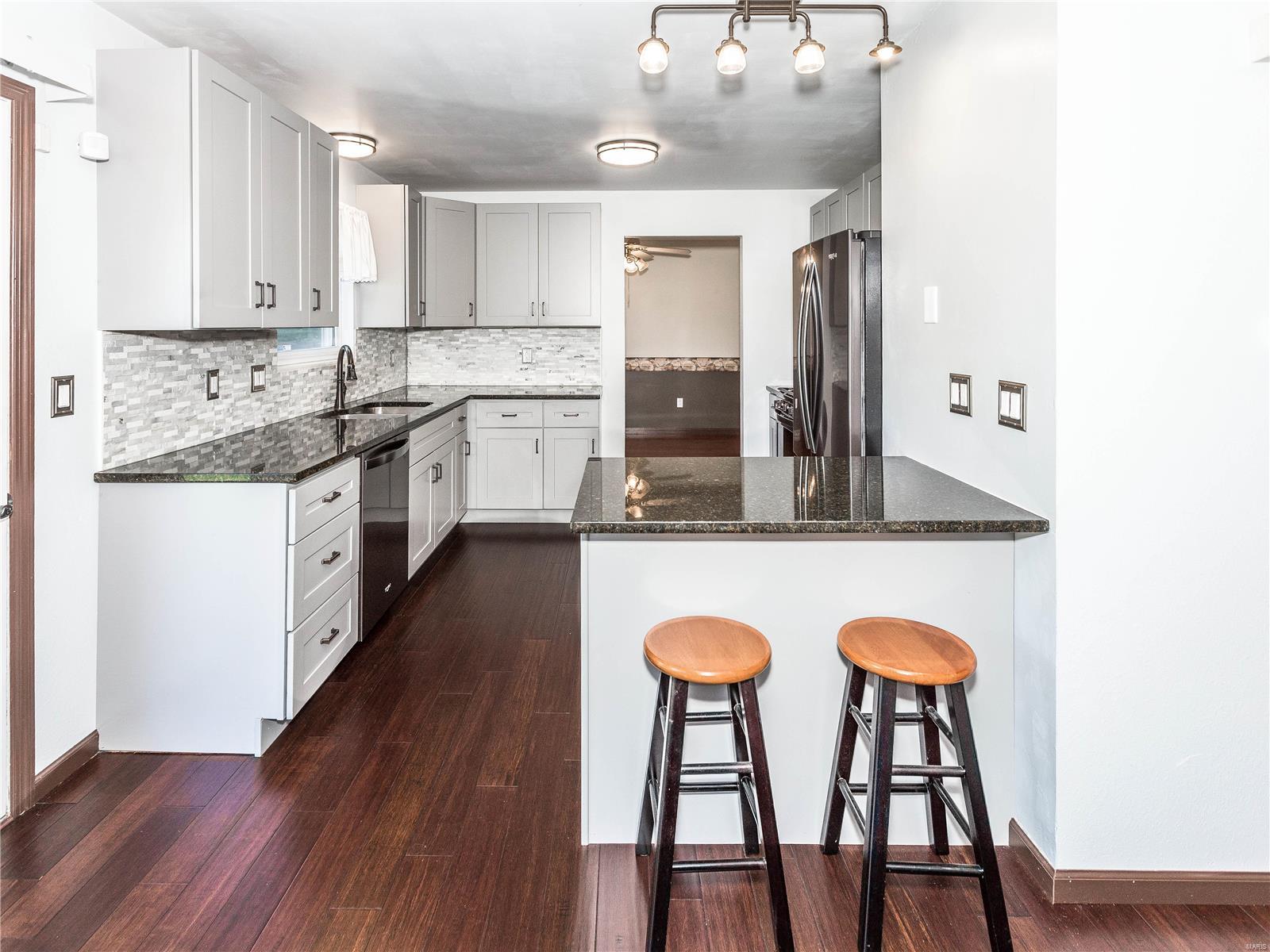 1635 Thunderbird Lane